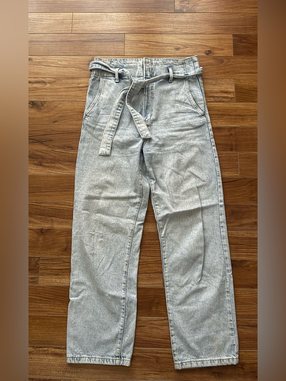 Dynamite Tyra High-Rise Straight Leg Jeans - Light Wash - Size 27